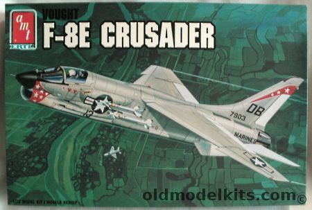 AMT 1/72 Vought F-8E Crusader - US Marines VMF-235 and VMF-232, 8804 plastic model kit